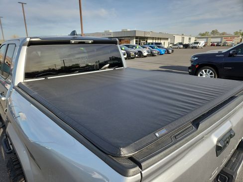 Used 2025 Toyota Tacoma SR5 image 27