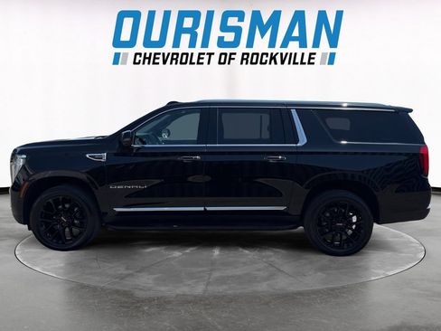 Used 2025 GMC Yukon XL Denali AWD/4WD image 3