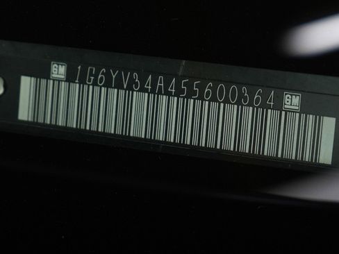 Used 2005 Cadillac XLR image 36