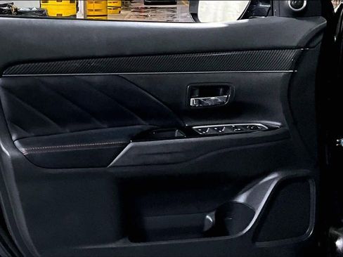 Used 2021 Mitsubishi Outlander LE image 22