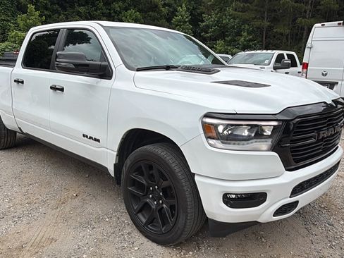 Used 2024 RAM 1500 Laramie AWD/4WD image 5