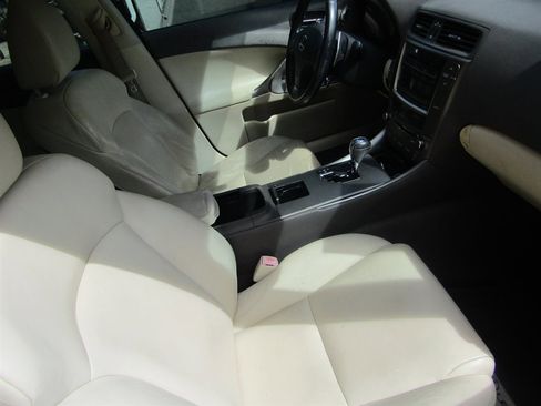 Used 2009 Lexus IS 250 image 8