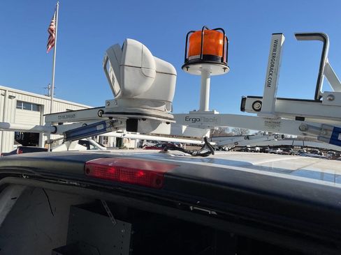 Used 2009 Chevrolet Express 2500 image 16