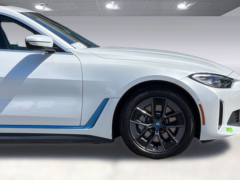 Used 2023 BMW i4 eDrive35 RWD image 34