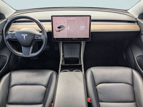 Used 2018 Tesla Model 3 Long Range image 18