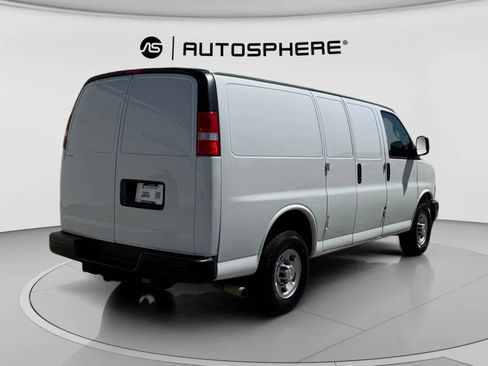 Used 2020 Chevrolet Express 2500 w/ Driver Convenience Package image 10