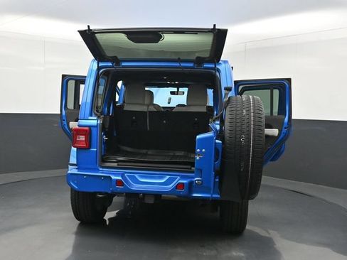 Used 2021 Jeep Wrangler Unlimited Sahara AWD/4WD image 41