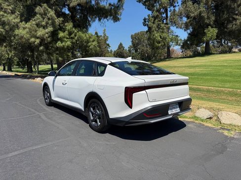 Used 2025 Kia K4 FWD image 9