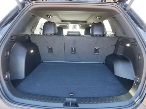 Certified 2025 GMC Terrain Elevation w/ Elevation Premium Package image 18