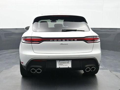 Certified 2025 Porsche Macan AWD/4WD image 22