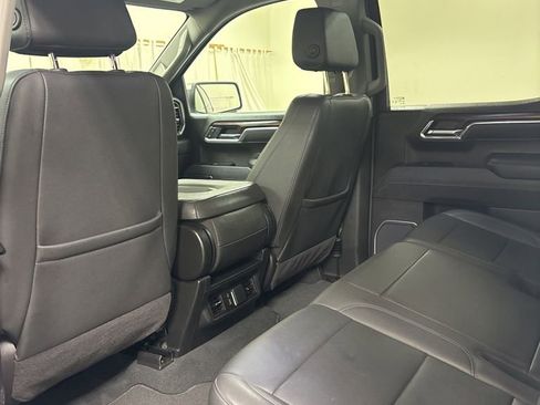 Used 2025 GMC Sierra 1500 SLT image 22