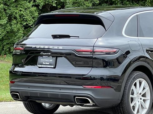 Certified 2023 Porsche Cayenne AWD/4WD image 8