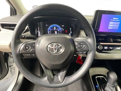 Used 2026 Toyota Corolla LE FWD image 17
