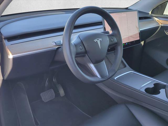 Used 2024 Tesla Model Y Long Range RWD image 10