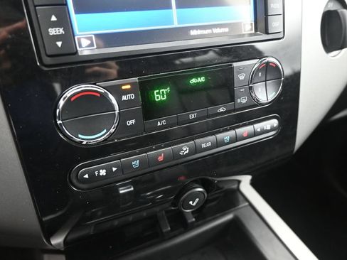 Used 2014 Ford Expedition EL Limited w/ Equipment Group 301A RWD image 15