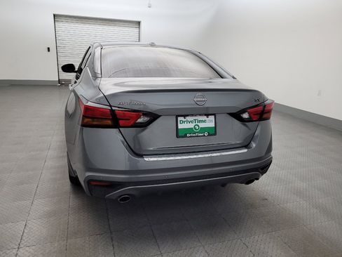 Used 2023 Nissan Altima 2.5 SV w/ SV Premium Package FWD image 6