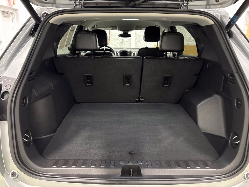 Certified 2024 Chevrolet Equinox Premier AWD/4WD image 38