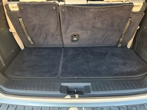 Used 2023 Toyota Highlander Limited FWD image 23