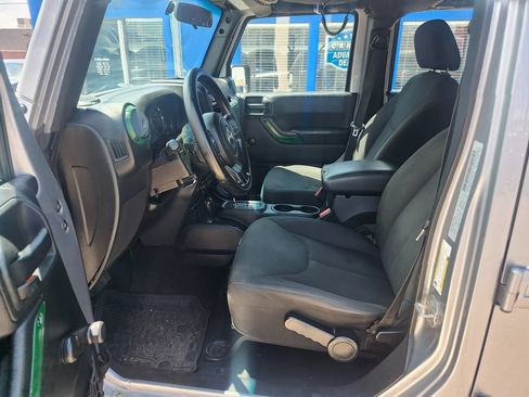 Used 2015 Jeep Wrangler Unlimited Sport AWD/4WD image 14