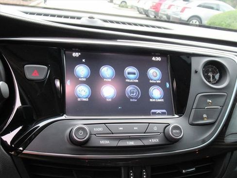 Used 2020 Buick Envision Essence image 21