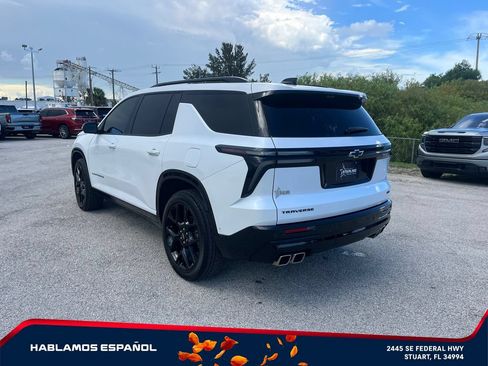 Used 2024 Chevrolet Traverse RS FWD image 7