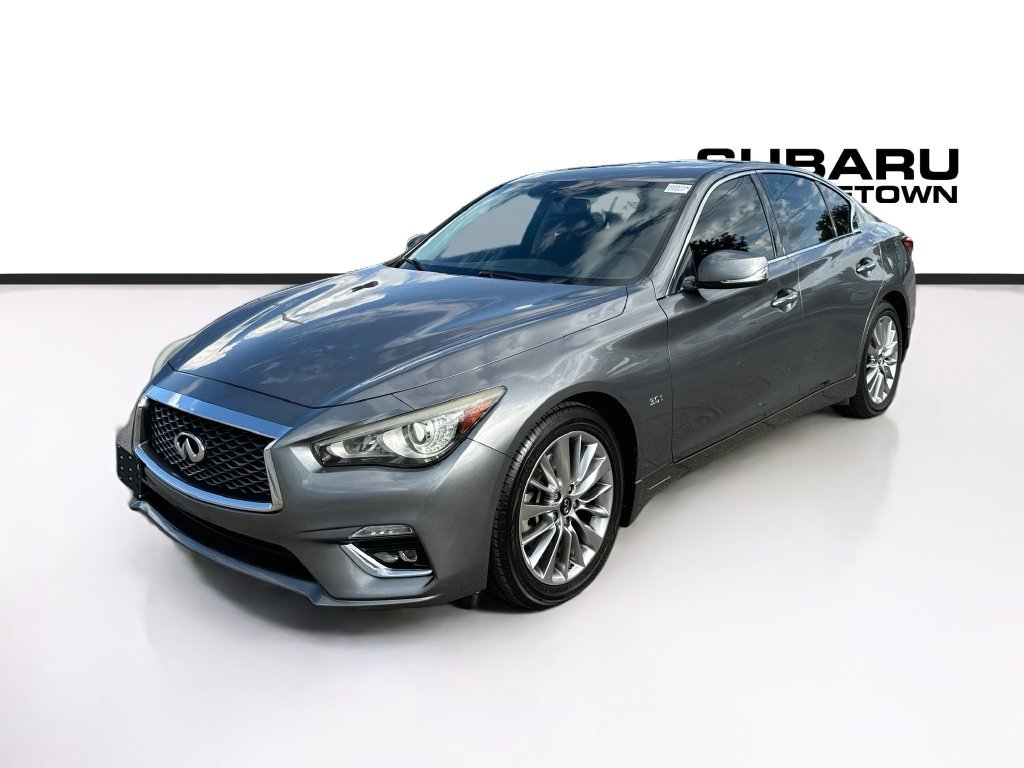 Used 2018 INFINITI Q50 Luxe w/ Essential Package (3.0T Luxe) AWD/4WD image 3