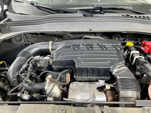 Used 2022 Jeep Renegade Latitude AWD/4WD image 28