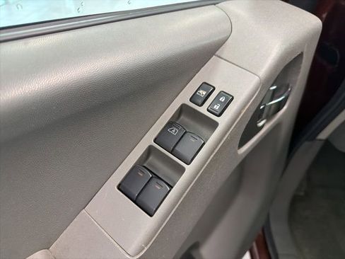 Used 2016 Nissan Frontier SV AWD/4WD image 11