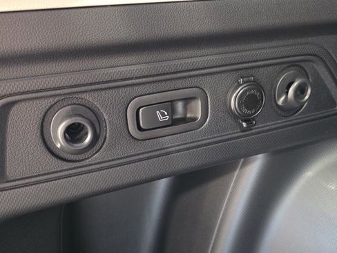 Used 2022 Subaru Forester Touring w/ Popular Package #2 image 31