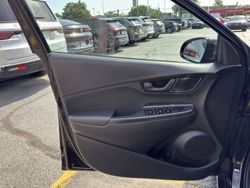 Used 2019 Hyundai Kona SEL FWD image 17