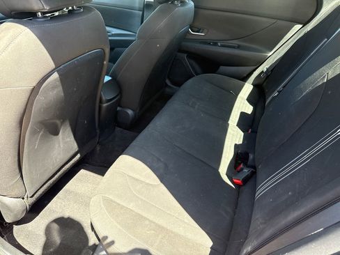 Used 2021 Hyundai Elantra SEL image 15