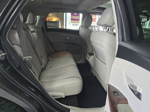 Used 2012 Toyota Venza XLE w/ XLE Premium Pkg FWD image 16