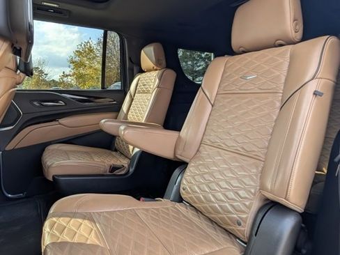 Used 2021 Cadillac Escalade ESV Premium Luxury w/ Driver Assist Tech Package image 7