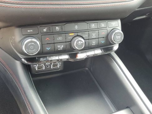 Used 2024 Dodge Durango GT AWD/4WD image 22