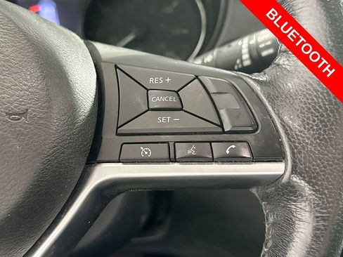 Used 2018 Nissan Rogue SV AWD/4WD image 33