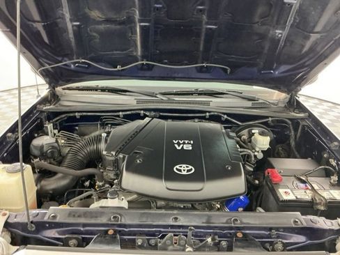 Used 2013 Toyota Tacoma PreRunner image 26