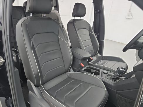 Certified 2023 Volkswagen Tiguan SEL R-Line AWD/4WD image 10