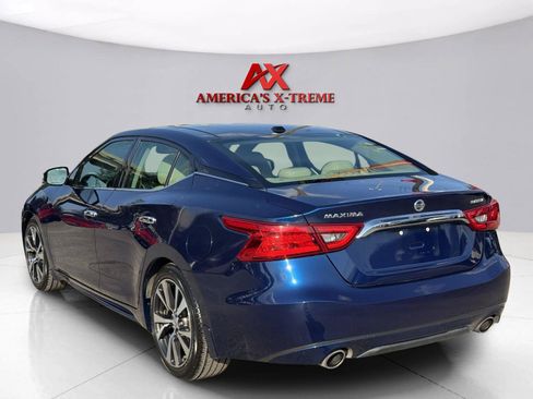 Used 2017 Nissan Maxima Platinum w/ Interior Lighting Package FWD image 4