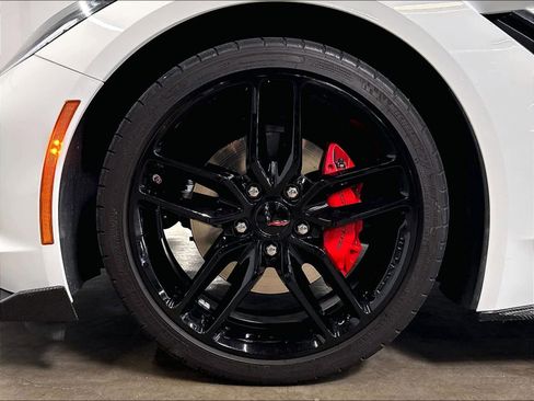 Used 2019 Chevrolet Corvette Stingray Coupe w/ Battery Protection Package RWD image 11