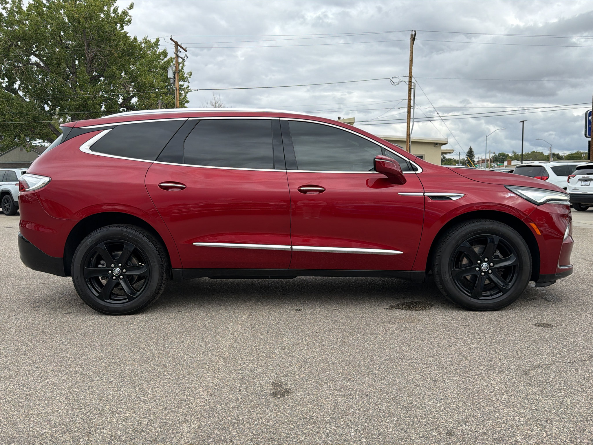 Used 2024 Buick Enclave Essence w/ Sport Touring Edition AWD/4WD image 6