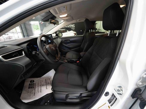 Used 2022 Toyota Corolla LE FWD image 9