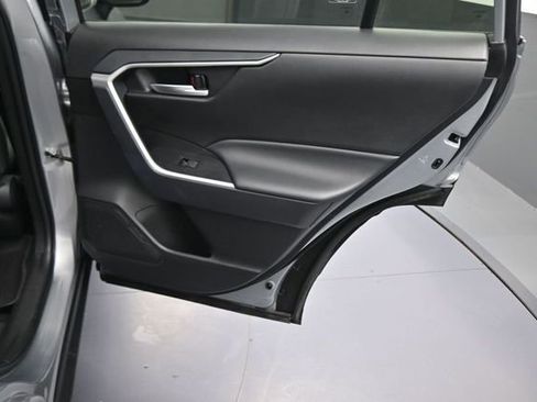 Used 2025 Toyota RAV4 XLE AWD/4WD image 15