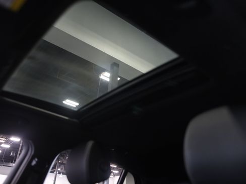 Used 2023 Mercedes-Benz GLC 300 4MATIC Coupe image 31