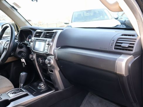 Used 2014 Toyota 4Runner SR5 image 9