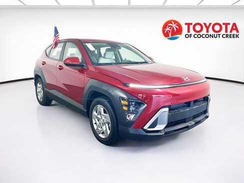 Used 2025 Hyundai Kona SE FWD image 1