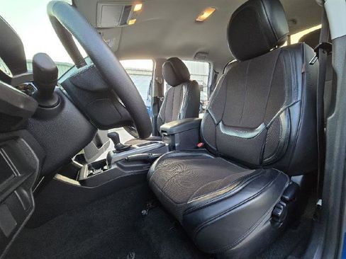 Used 2017 Toyota Tacoma SR5 w/ Tow Package RWD image 18