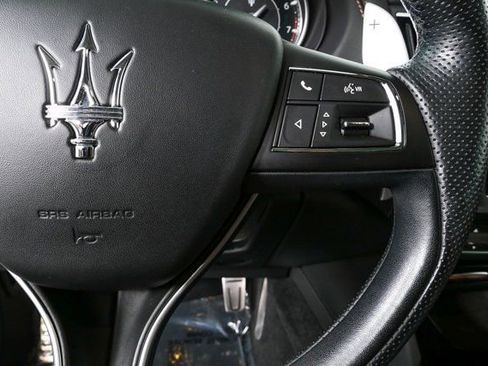 Used 2022 Maserati Levante Modena image 13