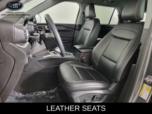 Used 2023 Ford Explorer XLT w/ Equipment Group 202A AWD/4WD image 12