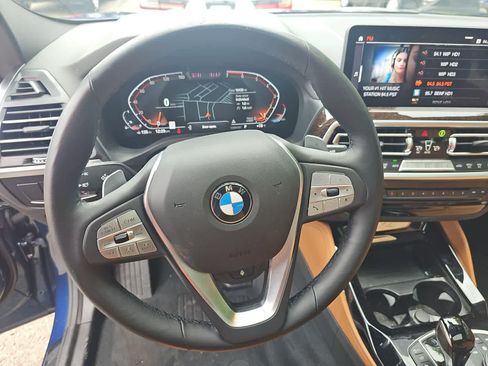 Used 2025 BMW X4 xDrive30i w/ Premium Package AWD/4WD image 11