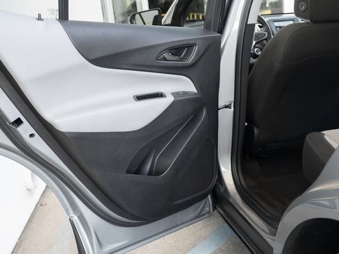 Used 2024 Chevrolet Equinox LS w/ LS Convenience Package FWD image 34